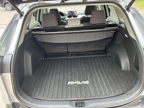 Used 2025 Toyota RAV4 XLE w/ Convenience Package FWD image 32