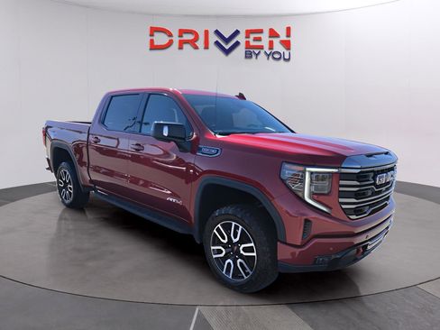 Used 2024 GMC Sierra 1500 AT4 w/ Technology Package image 5