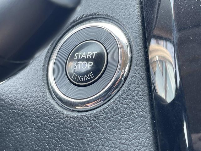 Used 2020 Nissan Rogue SV FWD image 33