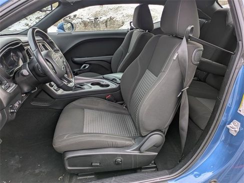 Used 2022 Dodge Challenger SXT w/ Driver Convenience Group image 7