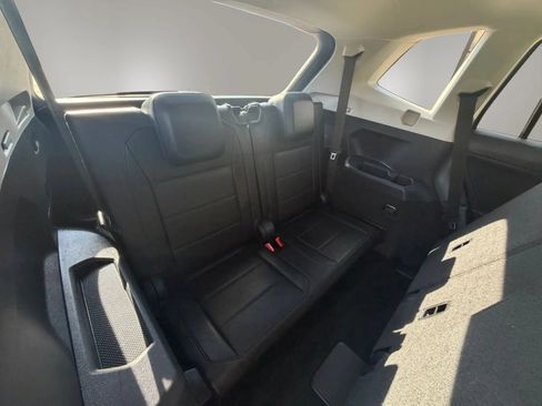 Used 2019 Volkswagen Tiguan SE w/ Panoramic Sunroof Package FWD image 37