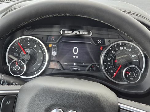 Used 2026 RAM 1500 Laramie AWD/4WD image 15