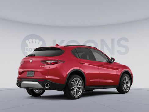 Used 2018 Alfa Romeo Stelvio Ti Sport AWD/4WD image 4