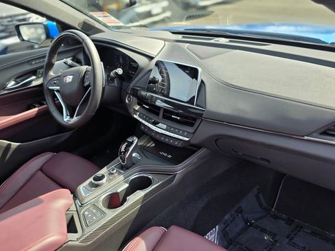 Used 2025 Cadillac CT4 V image 9