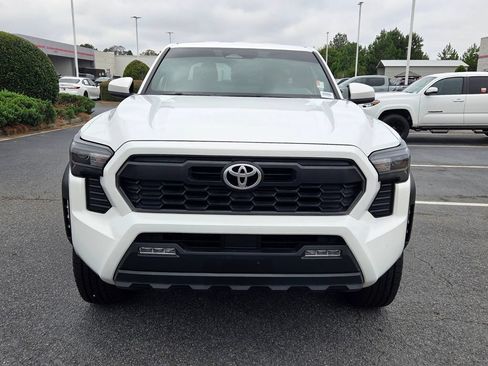 Used 2024 Toyota Tacoma TRD Off-Road AWD/4WD image 2