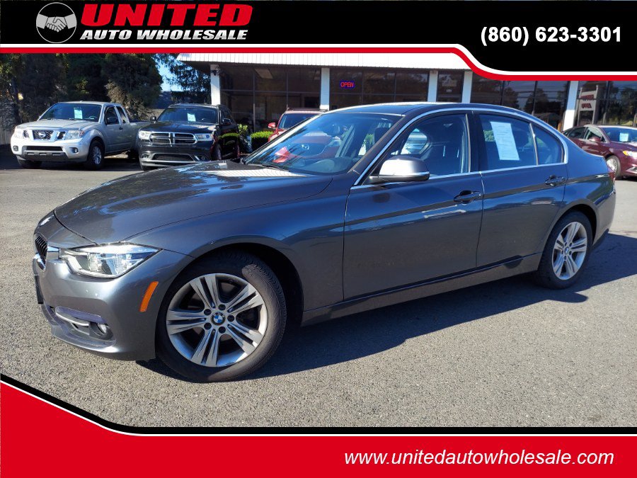 Used 2018 BMW 330i xDrive Sedan AWD/4WD image 1