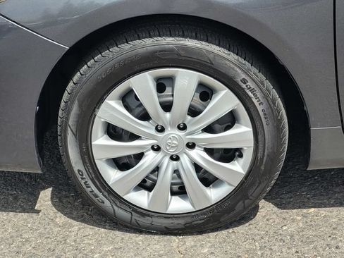 Used 2012 Toyota Corolla LE FWD image 11