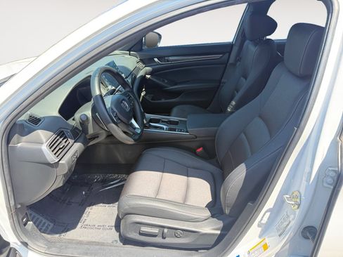 Used 2019 Honda Accord Sport image 10