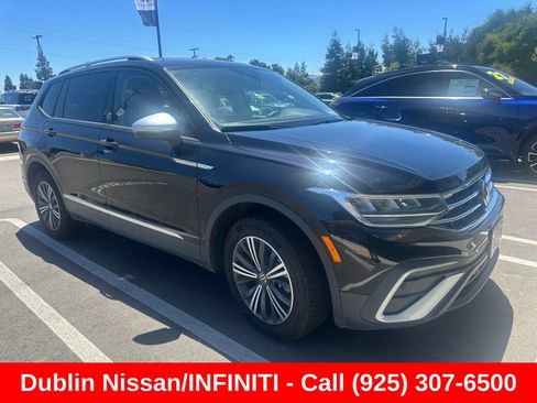 Used 2024 Volkswagen Tiguan Wolfsburg Edition AWD/4WD image 1