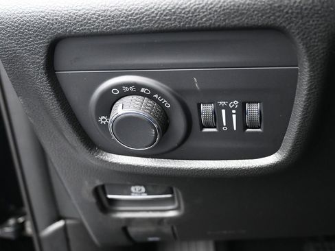 New 2026 Jeep Grand Cherokee Altitude image 24