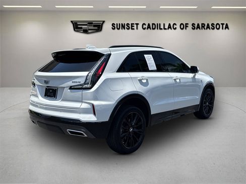 Certified 2025 Cadillac XT4 Sport w/ LPO, Onyx Lite Package FWD image 4