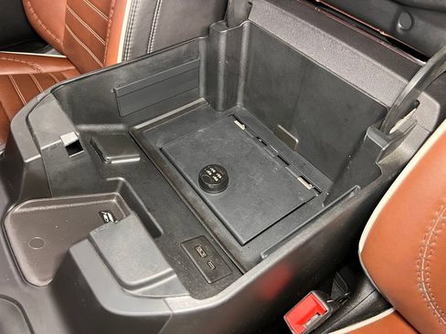 Used 2024 GMC Sierra 3500 Denali Ultimate image 20