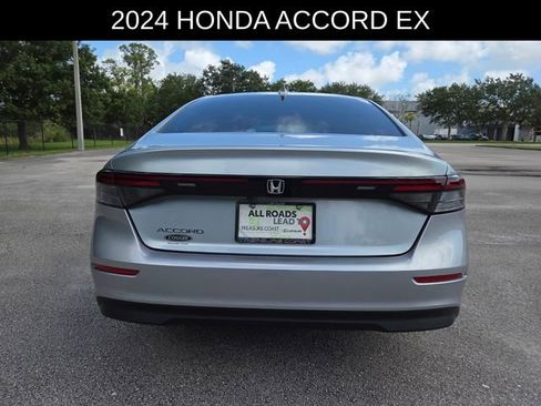 Used 2024 Honda Accord EX image 4
