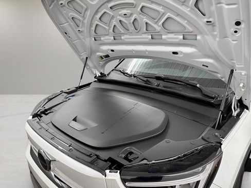 New 2024 Volvo XC40 Recharge Core w/ Protection Package Premier image 21