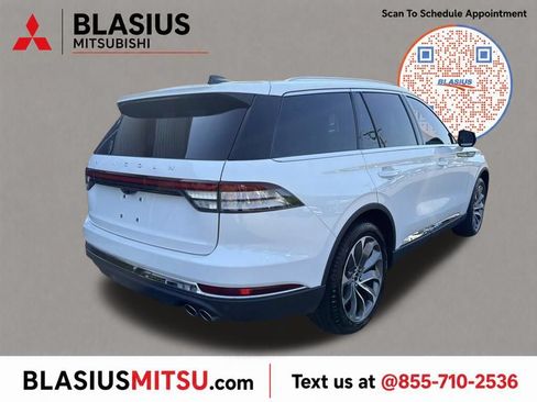 Used 2025 Lincoln Aviator Reserve AWD/4WD image 6