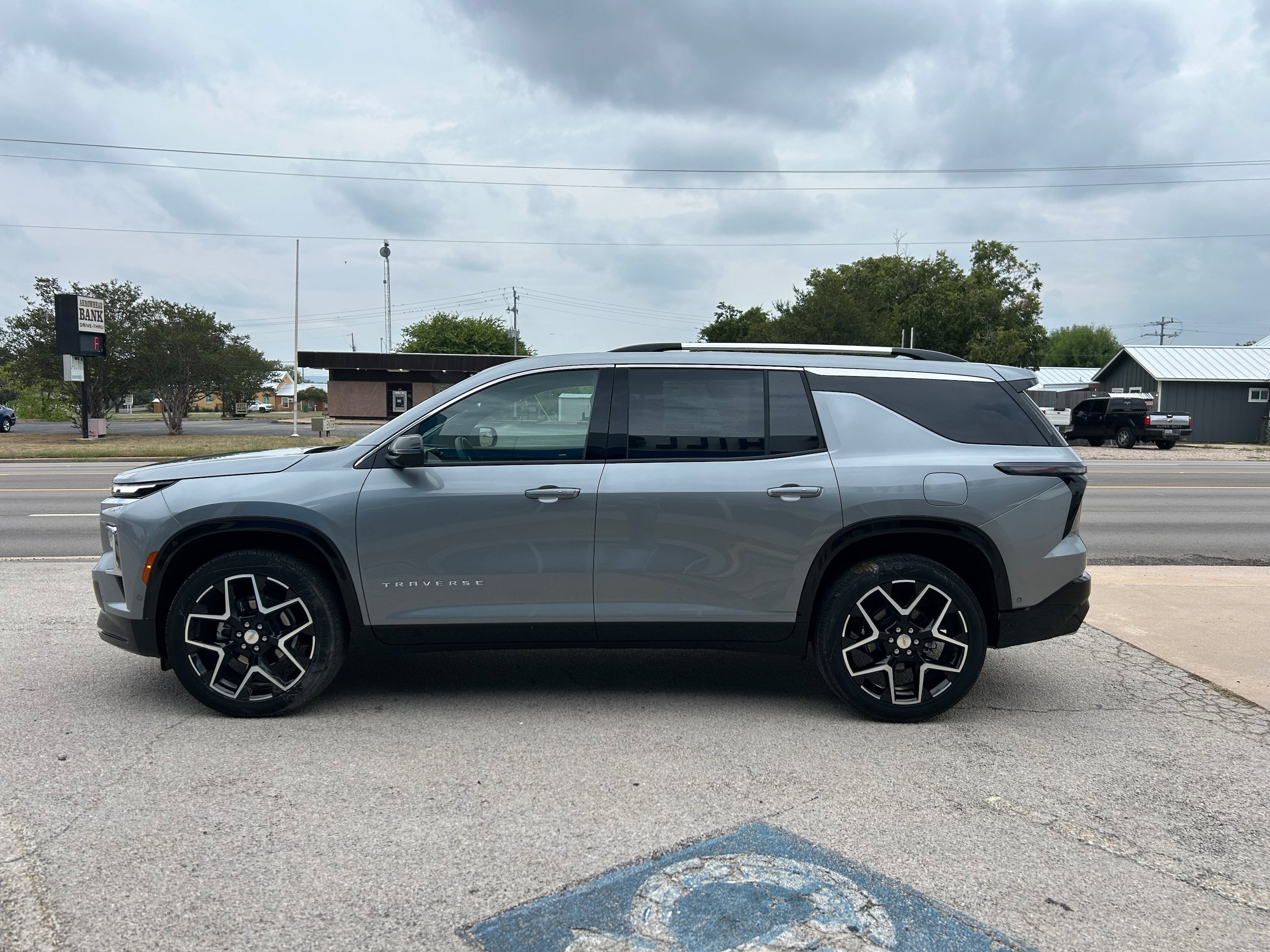 New 2026 Chevrolet Traverse High Country FWD image 3