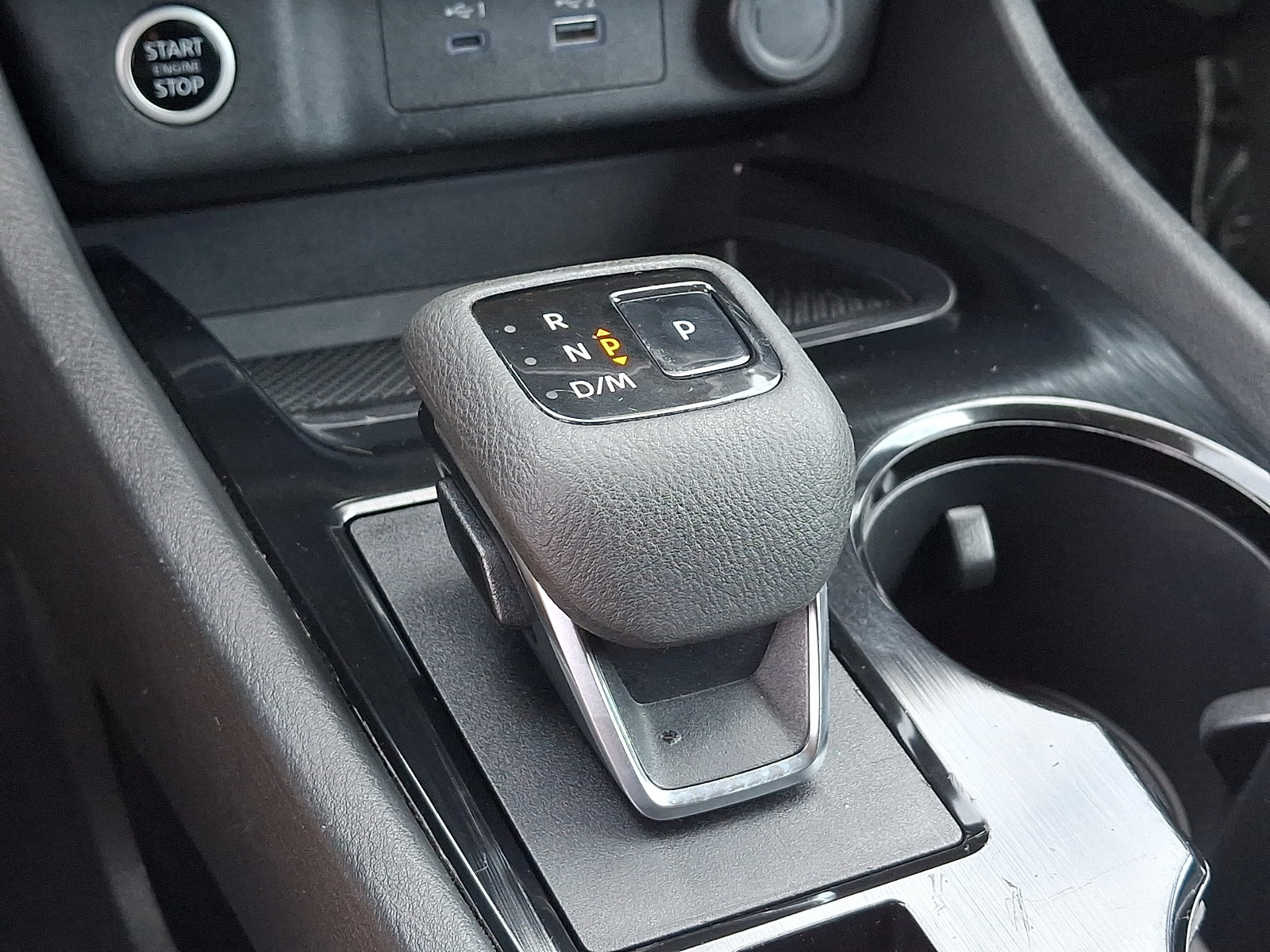 Used 2023 Nissan Rogue S AWD/4WD image 14