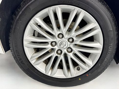 Used 2016 Lexus ES 350 350 w/ Accessory Package image 33