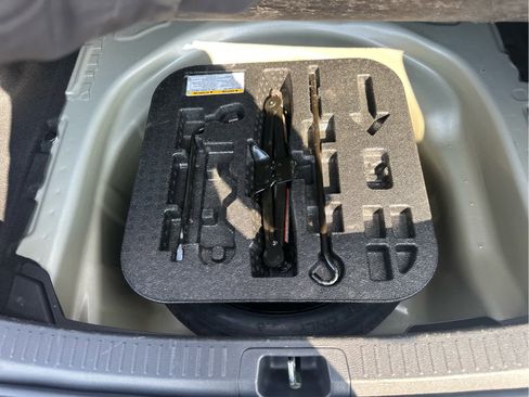 Used 2024 Toyota Corolla Sedan w/ SE Convenience Package image 43