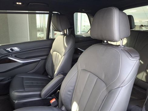 Used 2020 BMW X7 M50i w/ Luxury Seating Package image 28