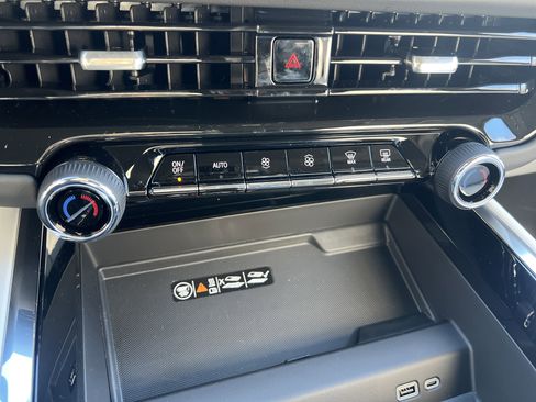 New 2026 Chevrolet Suburban Premier w/ Sun And Tow Package image 28