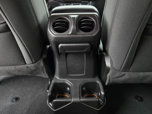Used 2021 Jeep Wrangler Unlimited Sport AWD/4WD image 25