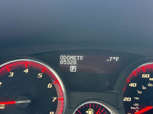 Used 2012 GMC Acadia SLE image 28