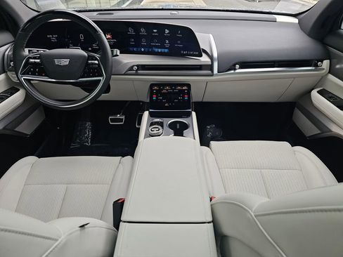Certified 2026 Cadillac Vistiq Sport AWD/4WD image 20