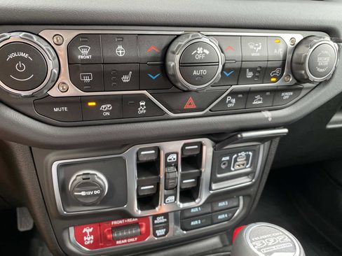 New 2025 Jeep Wrangler Unlimited Rubicon 392 image 14