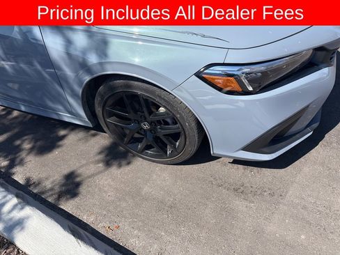 Used 2024 Honda Civic Sport image 4