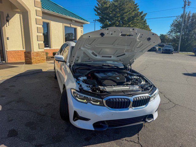Used 2021 BMW 330i Sedan w/ Premium Package RWD image 25