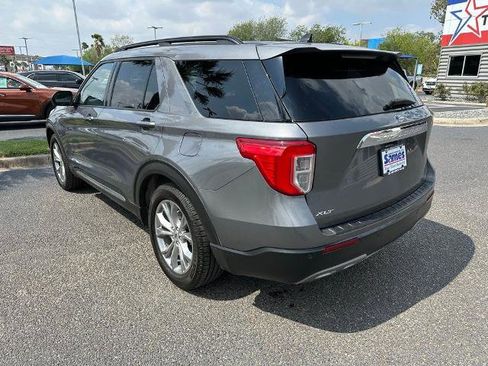 Certified 2022 Ford Explorer XLT w/ Equipment Group 202A RWD image 4