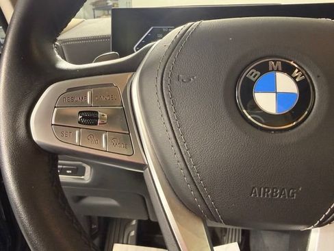 Used 2024 BMW X7 xDrive40i w/ Executive Package AWD/4WD image 39