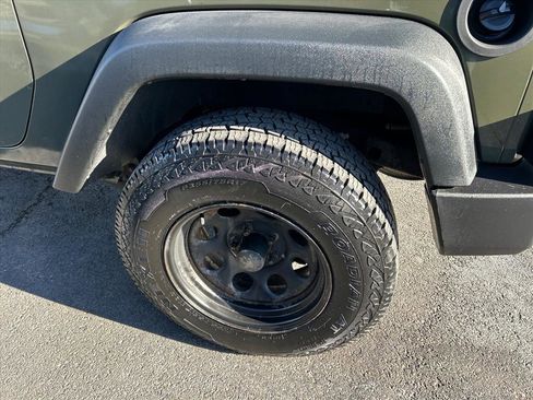 Used 2015 Jeep Wrangler Sport image 25