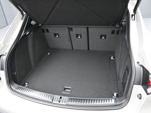 New 2026 Porsche Macan Turbo image 33