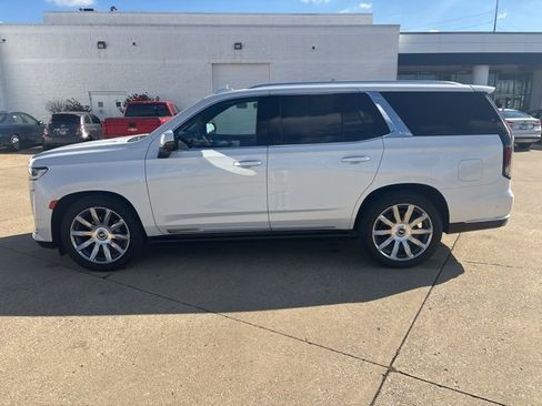 Certified 2023 Cadillac Escalade Premium Luxury Platinum image 9