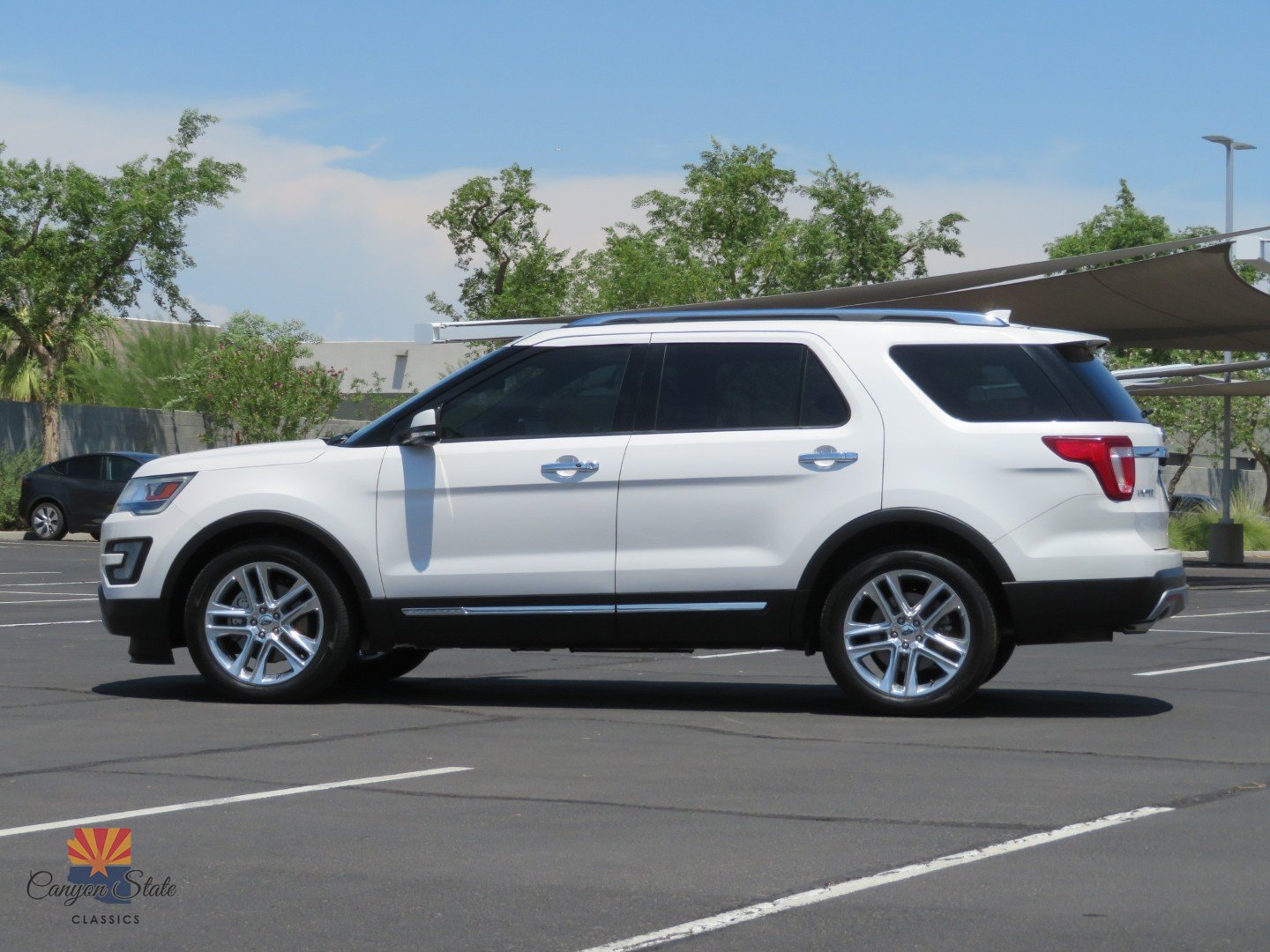 Used 2017 Ford Explorer Limited FWD image 10