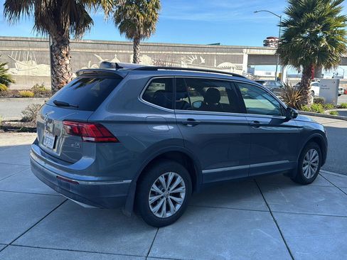 Used 2018 Volkswagen Tiguan SE image 6