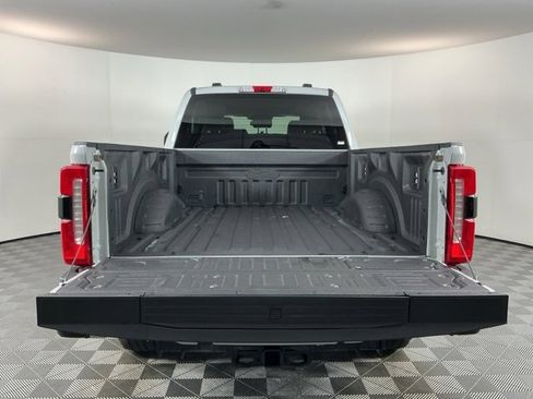 Certified 2025 Ford F350 Lariat w/ Black Appearance Package image 7