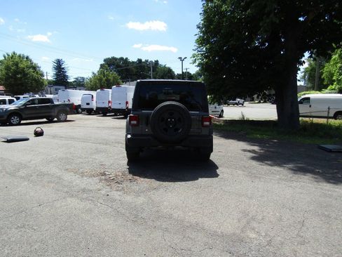 Used 2023 Jeep Wrangler Sport AWD/4WD image 6