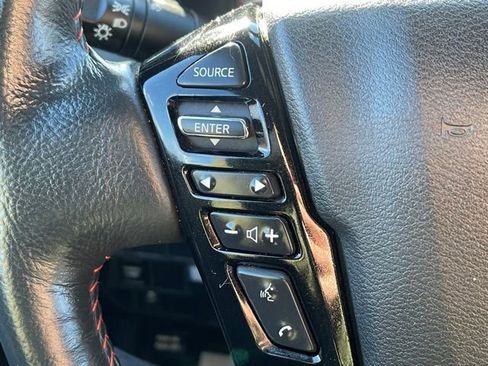 Used 2022 Nissan Frontier Pro-X image 8