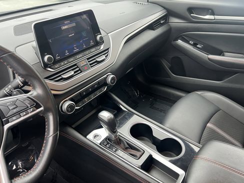 Certified 2024 Nissan Altima 2.5 SR image 22