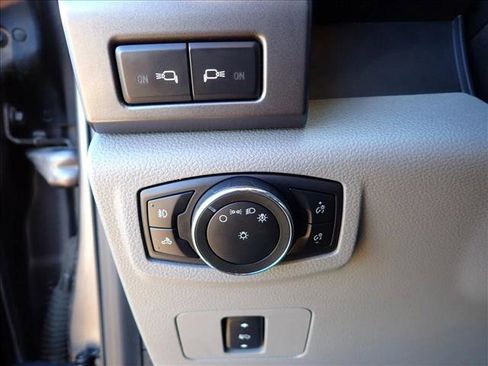 Used 2019 Ford F350 XLT w/ XLT Premium Package image 15