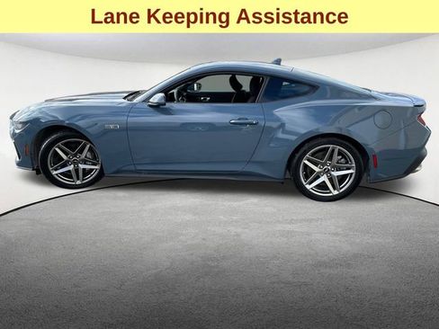 Used 2024 Ford Mustang GT RWD image 5