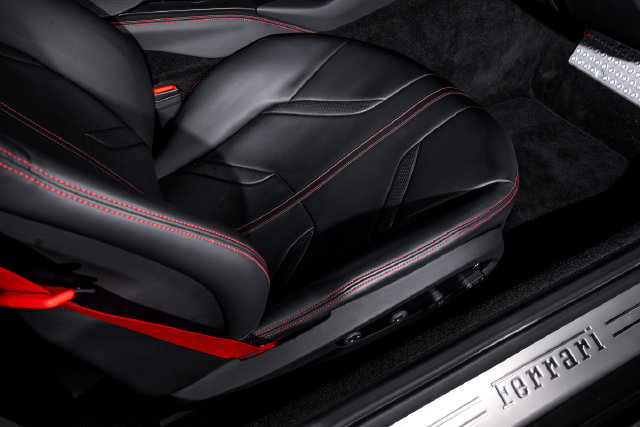 Certified 2020 Ferrari 812 Superfast RWD image 60