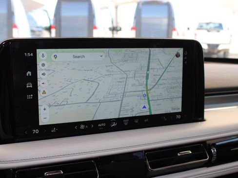 Used 2025 Lincoln Aviator 2WD image 17