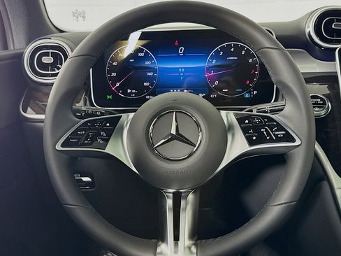 New 2026 Mercedes-Benz GLC 300 4MATIC image 17