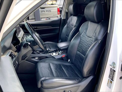 Used 2022 Kia Telluride SX w/ SX Prestige Package image 8