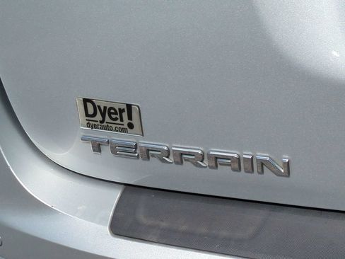 Used 2017 GMC Terrain SLT w/ Driver Alert Package I FWD image 13