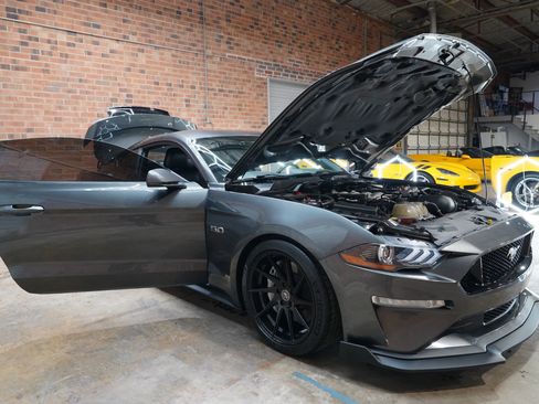 Used 2019 Ford Mustang GT Premium w/ Enhanced Security Package RWD image 30